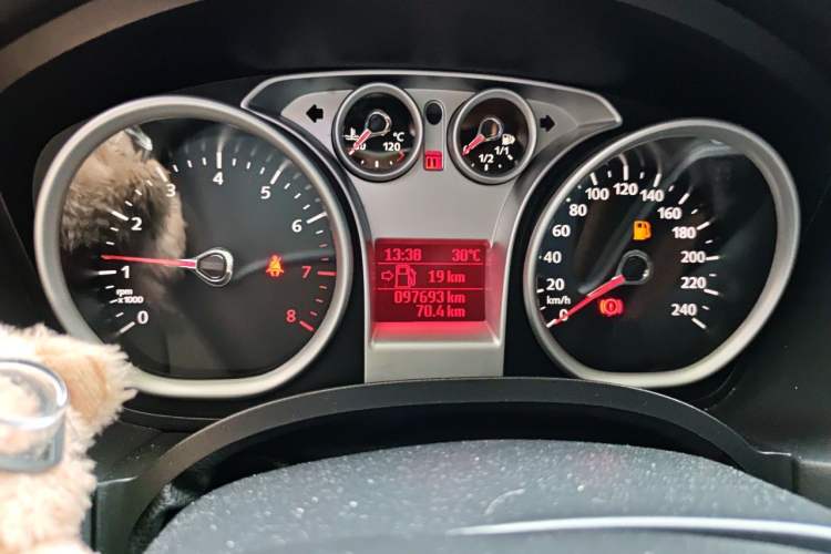 Used Ford Focus 2013 Hatchback Classic 1.8L Manual Base Model Odometer Close Up