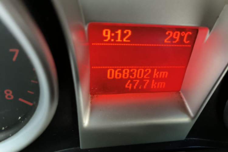 Used Ford Focus 2013 Sedan Classic 1.8L Automatic Base Model Odometer Close Up