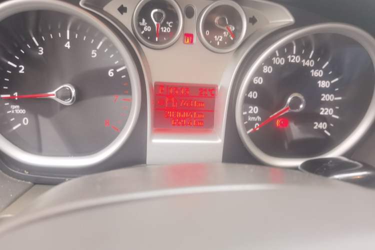 Used Ford Focus 2013 Sedan Classic 1.8L Automatic Base Model Odometer Close Up