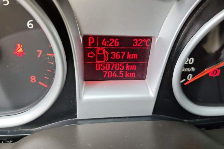 Used Ford Focus 2013 Hatchback Classic 1.8L Automatic Fashion Edition Odometer Close Up