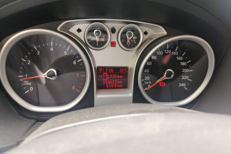 Used Ford Focus 2013 Sedan Classic 1.8L Automatic Base Model Odometer Close Up