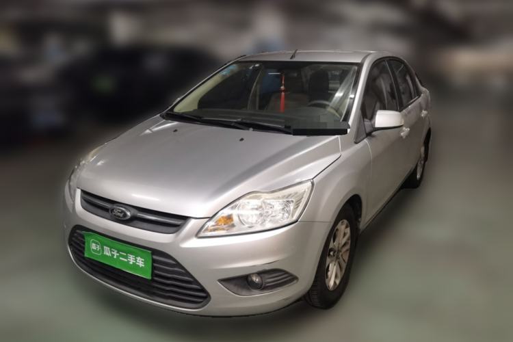 Used Ford Focus 2013 Sedan Classic 1.8L Manual Base Model Guazi used car, China used car export, Used car for sale, Used cars, Cheapest cars for sale