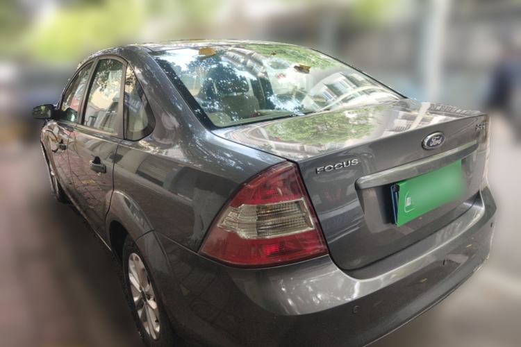 Used Ford Focus 2013 Sedan Classic 1.8L Manual Base Model Rear Left 45 Deg
