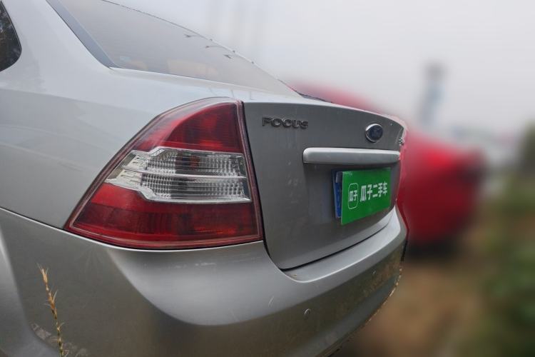 Used Ford Focus 2013 Sedan Classic 1.8L Automatic Fashion Edition Rear Left 45 Deg