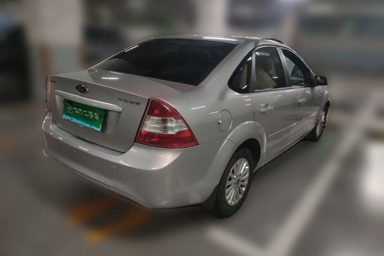 Used Ford Focus 2013 Sedan Classic 1.8L Automatic Fashion Edition Rear Right 45 Deg