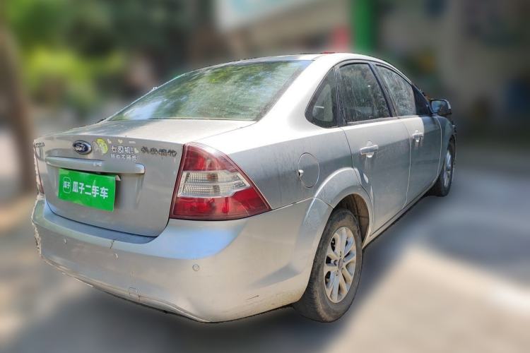 Used Ford Focus 2013 Sedan Classic 1.8L Manual Base Model Rear Right 45 Deg
