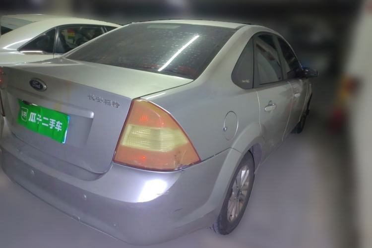Used Ford Focus 2013 Sedan Classic 1.8L Automatic Millionth Anniversary Edition Rear Right 45 Deg
