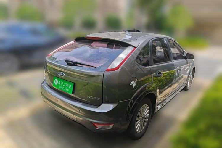 Used Ford Focus 2013 Hatchback Classic 1.8L Manual Fashion Edition Rear Right 45 Deg