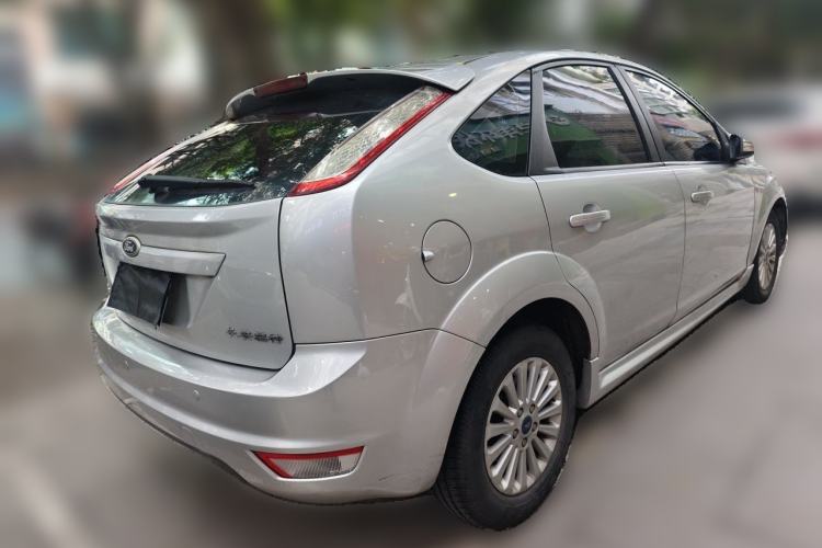 Used Ford Focus 2013 Hatchback Classic 1.8L Automatic Fashion Edition Rear Right 45 Deg