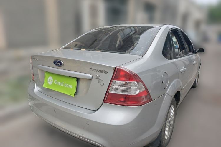 Used Ford Focus 2013 Sedan Classic 1.8L Automatic Fashion Edition Rear Right 45 Deg
