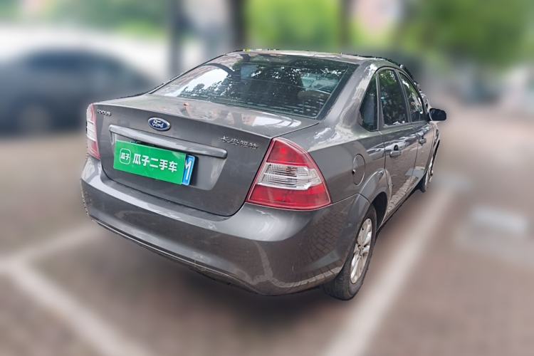 Used Ford Focus 2013 Sedan Classic 1.8L Manual Base Model Rear Right 45 Deg