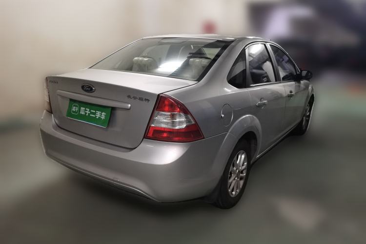 Used Ford Focus 2013 Sedan Classic 1.8L Manual Base Model Rear Right 45 Deg