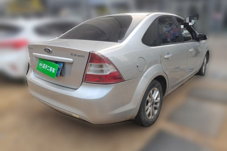 Used Ford Focus 2013 Sedan Classic 1.8L Manual Base Model Rear Right 45 Deg