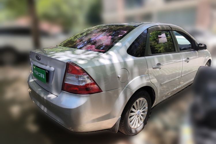 Used Ford Focus 2013 Sedan Classic 1.8L Automatic Fashion Edition Rear Right 45 Deg