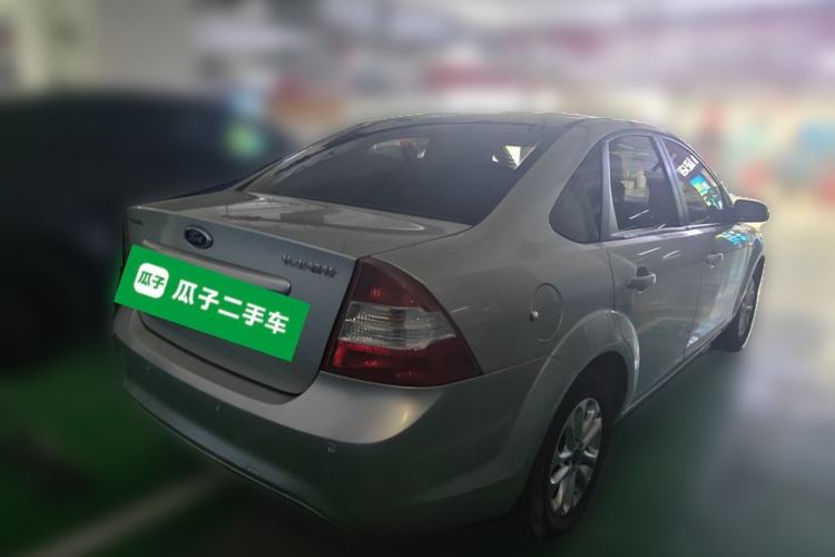 Used Ford Focus 2013 Sedan Classic 1.8L Manual Base Model Rear Right 45 Deg
