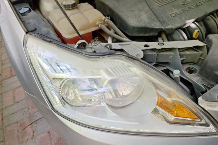 Used Ford Focus 2013 Sedan Classic 1.8L Automatic Fashion Edition Right Front Headlight