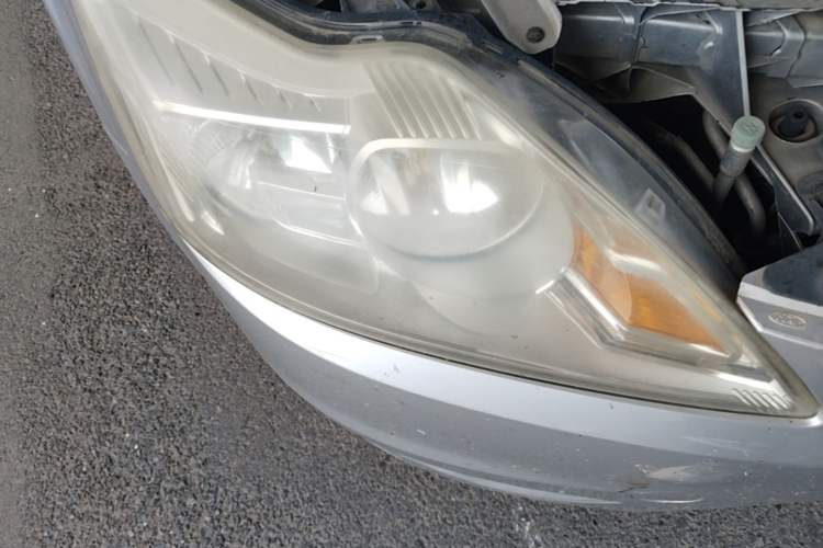 Used Ford Focus 2013 Sedan Classic 1.8L Automatic Base Model Right Front Headlight