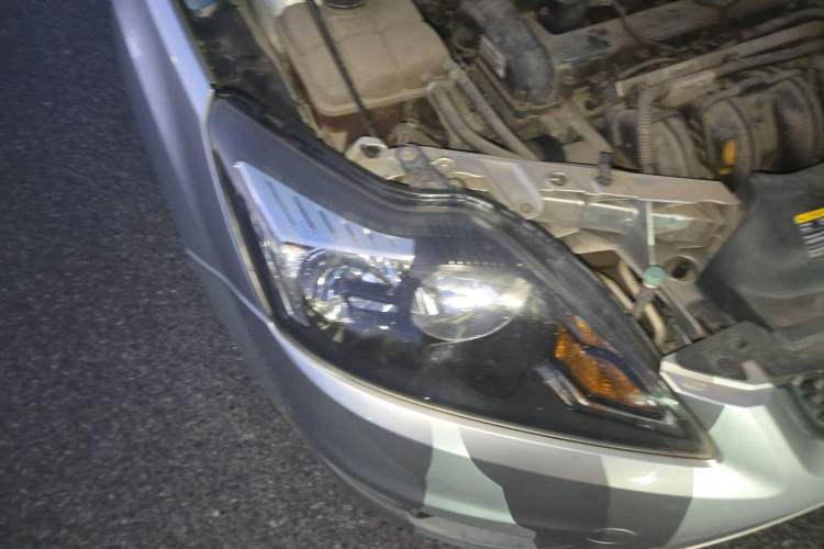 Used Ford Focus 2013 Hatchback Classic 1.8L Automatic Millionth Anniversary Edition Right Front Headlight