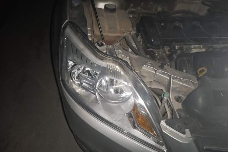 Used Ford Focus 2013 Sedan Classic 1.8L Automatic Base Model Right Front Headlight
