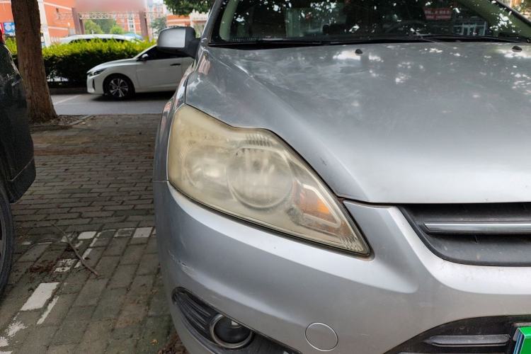 Used Ford Focus 2013 Sedan Classic 1.8L Manual Base Model Right Front Headlight
