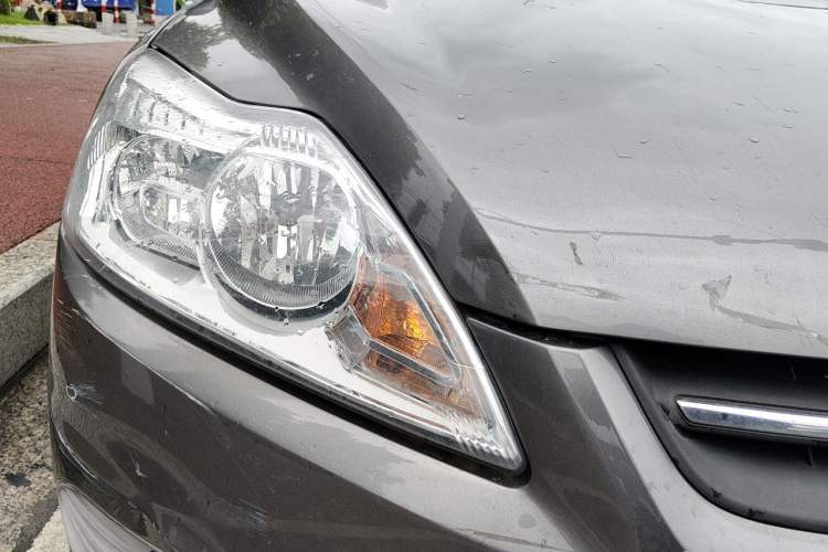 Used Ford Focus 2013 Sedan Classic 1.8L Manual Fashion Edition Right Front Headlight