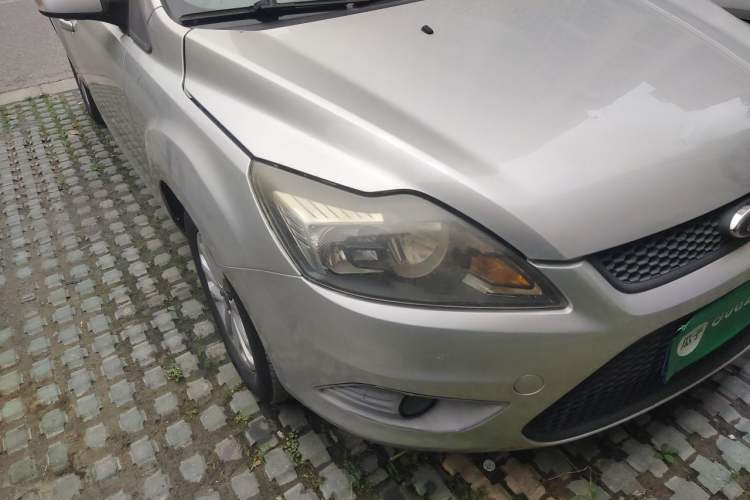 Used Ford Focus 2013 Hatchback Classic 1.8L Automatic Base Model Right Front Headlight