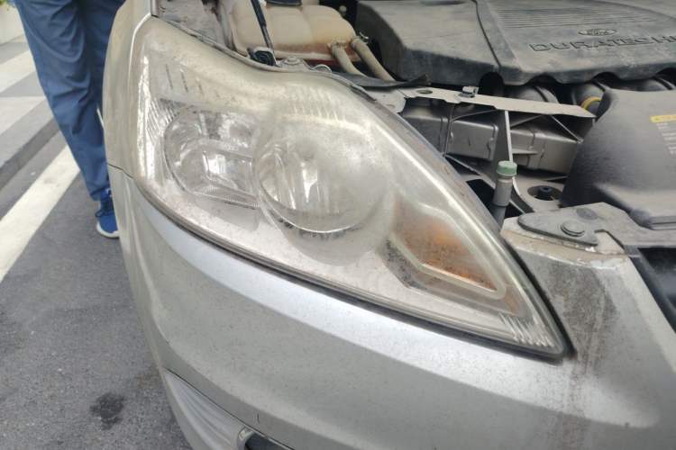 Used Ford Focus 2013 Sedan Classic 1.8L Automatic Base Model Right Front Headlight
