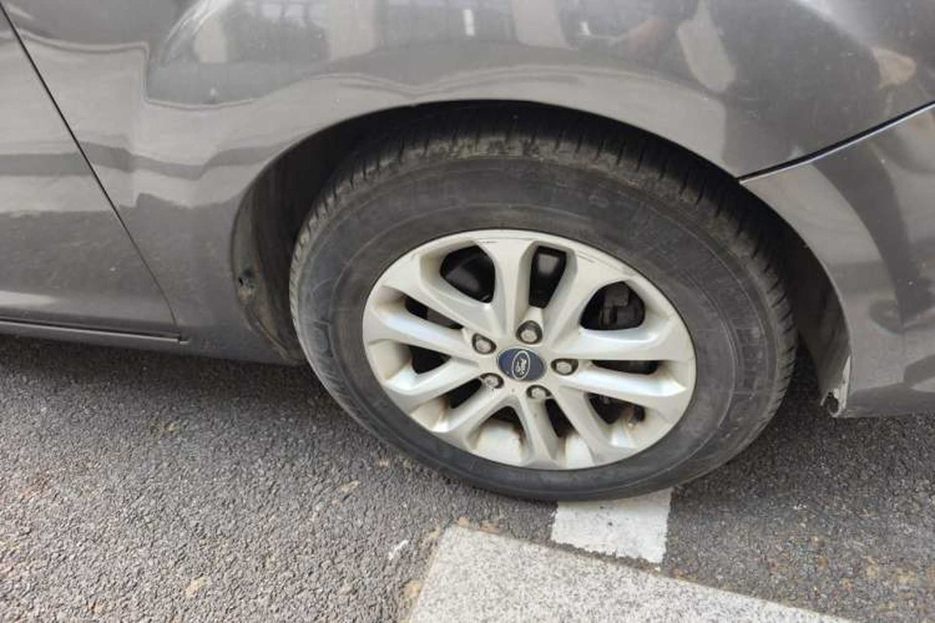 Used Ford Focus 2013 Sedan Classic 1.8L Manual Base Model Right Front Wheel Hub