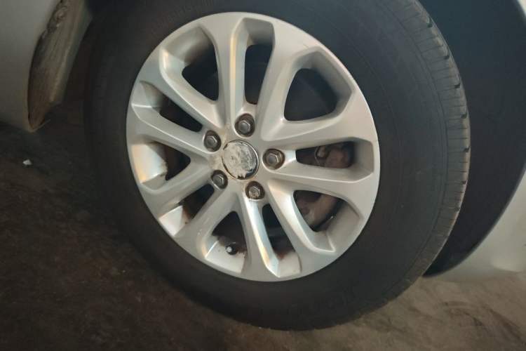 Used Ford Focus 2013 Sedan Classic 1.8L Manual Base Model Right Front Wheel Hub