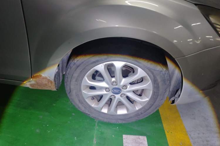Used Ford Focus 2013 Hatchback Classic 1.8L Manual Base Model Right Front Wheel Hub