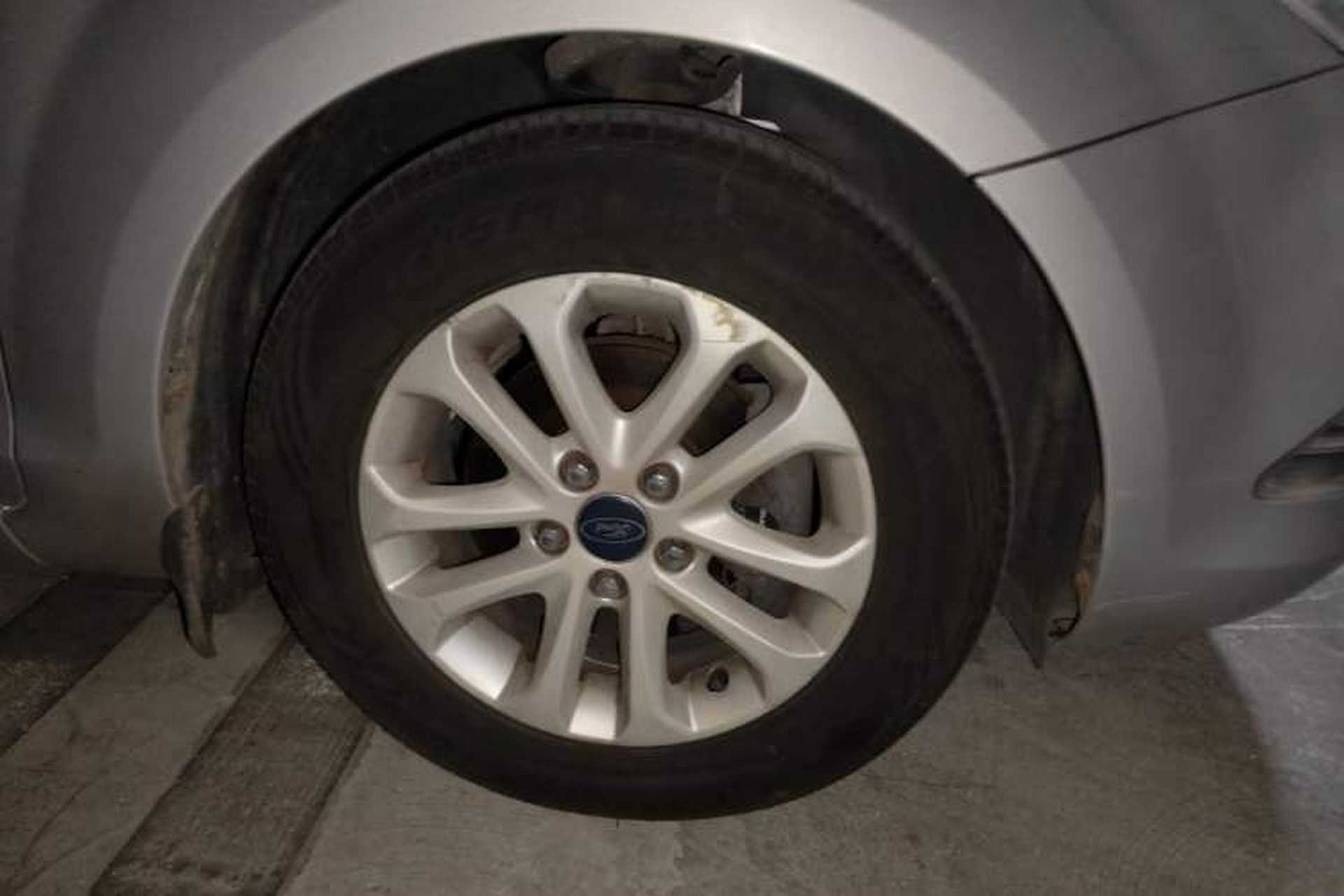 Used Ford Focus 2013 Sedan Classic 1.8L Manual Base Model Right Front Wheel Hub