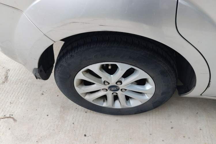 Used Ford Focus 2013 Hatchback Classic 1.8L Manual Base Model Right Rear Wheel Hub