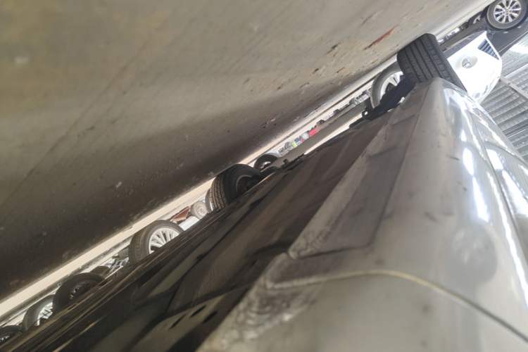 Used Ford Focus 2013 Sedan Classic 1.8L Automatic Base Model Right Side Sill