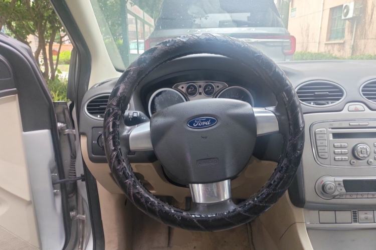 Used Ford Focus 2013 Sedan Classic 1.8L Manual Fashion Edition Steering Wheel