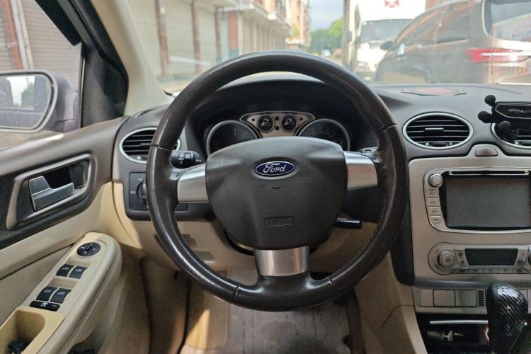 Used Ford Focus 2013 Hatchback Classic 1.8L Automatic Fashion Edition Steering Wheel