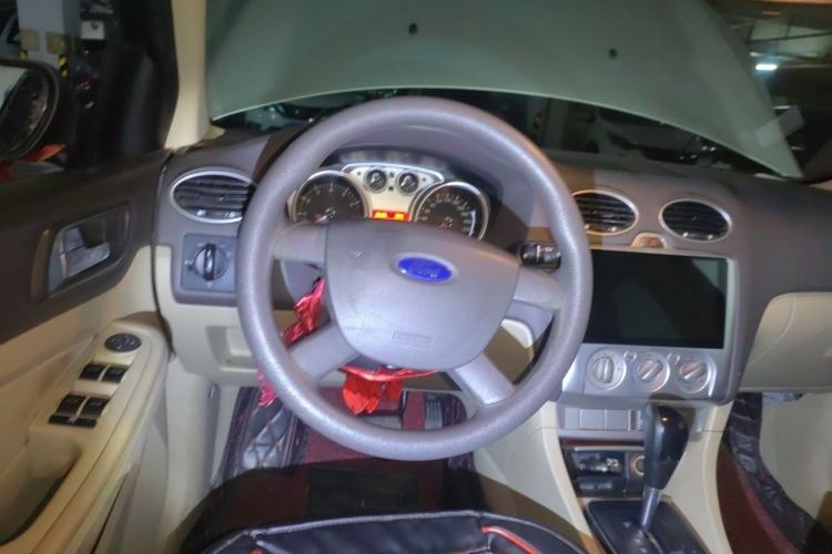 Used Ford Focus 2013 Sedan Classic 1.8L Automatic Millionth Anniversary Edition Steering Wheel