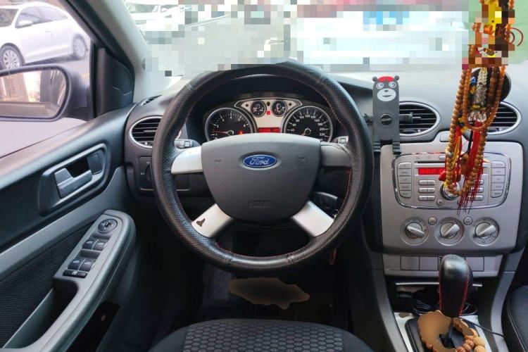 Used Ford Focus 2013 Hatchback Classic 1.8L Automatic Base Model Steering Wheel