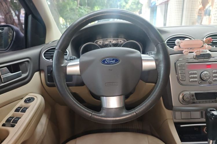 Used Ford Focus 2013 Hatchback Classic 1.8L Automatic Fashion Edition Steering Wheel