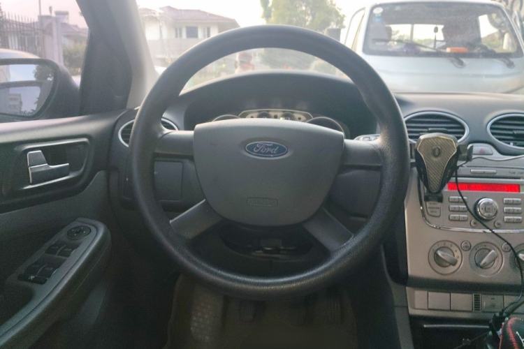 Used Ford Focus 2013 Hatchback Classic 1.8L Manual Base Model Steering Wheel