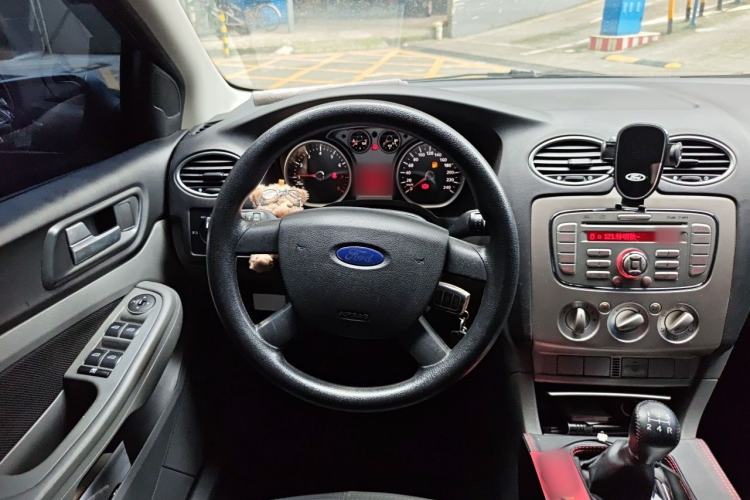 Used Ford Focus 2013 Hatchback Classic 1.8L Manual Base Model Steering Wheel