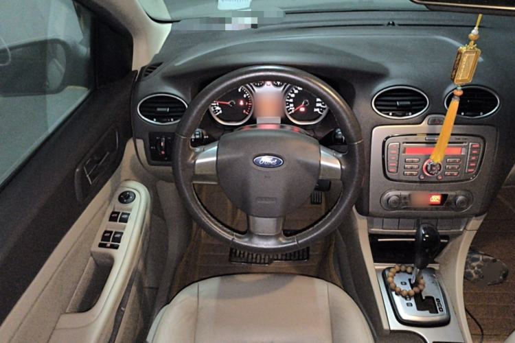 Used Ford Focus 2013 Sedan Classic 1.8L Automatic Fashion Edition Steering Wheel