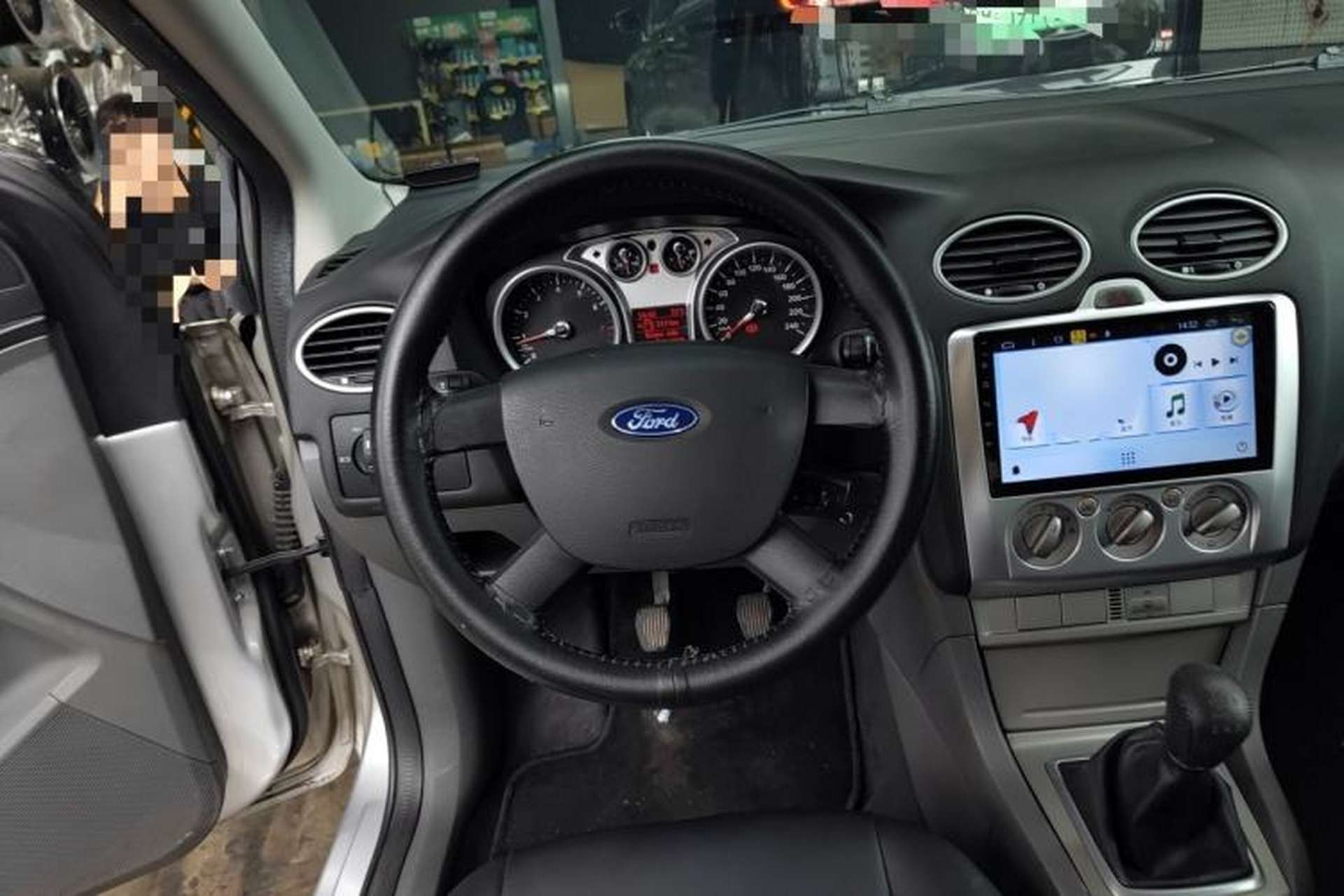 Used Ford Focus 2013 Hatchback Classic 1.8L Manual Base Model Steering Wheel