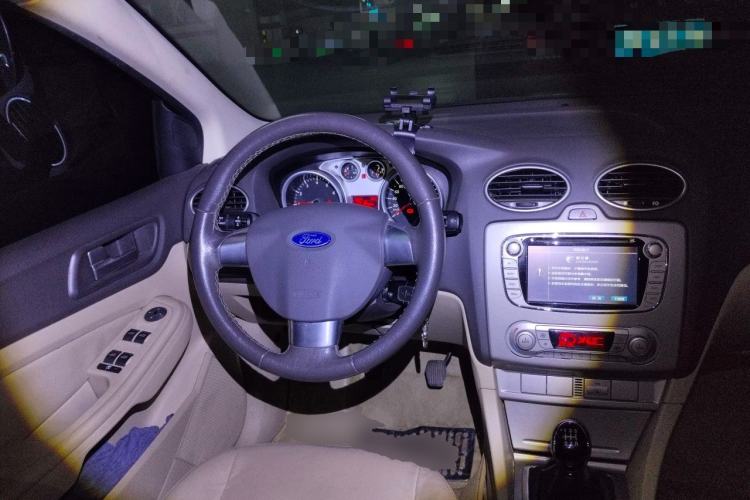 Used Ford Focus 2013 Sedan Classic 1.8L Manual Fashion Edition Steering Wheel