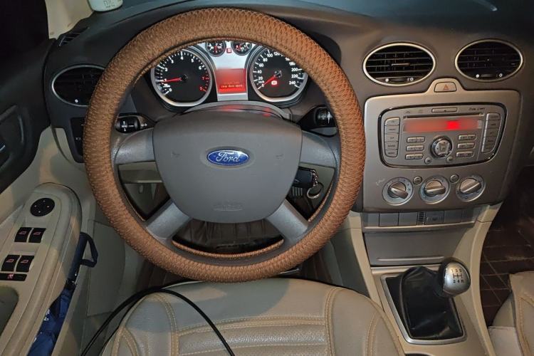 Used Ford Focus 2013 Sedan Classic 1.8L Manual Millionth Anniversary Edition Steering Wheel