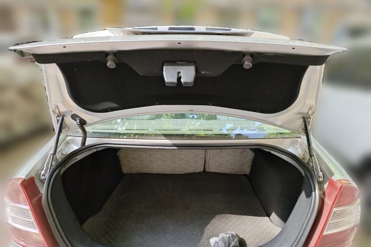 Used Ford Focus 2013 Sedan Classic 1.8L Automatic Fashion Edition Trunk