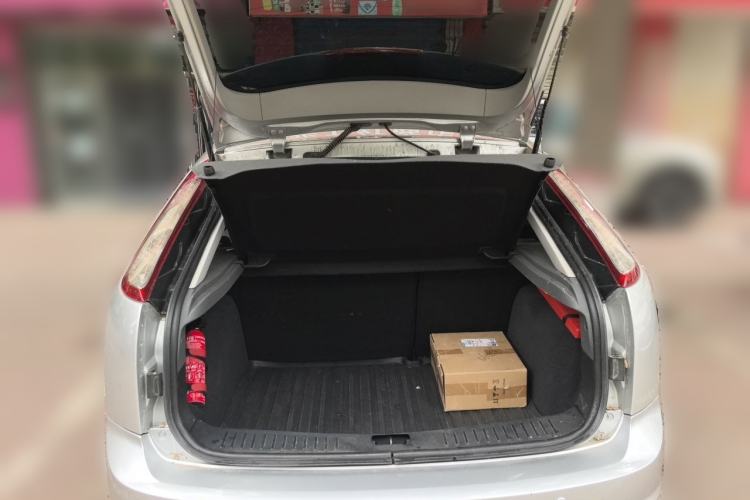 Used Ford Focus 2013 Hatchback Classic 1.8L Automatic Base Model Trunk