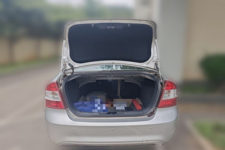Used Ford Focus 2013 Sedan Classic 1.8L Automatic Fashion Edition Trunk