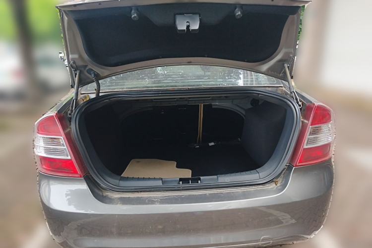Used Ford Focus 2013 Sedan Classic 1.8L Manual Base Model Trunk