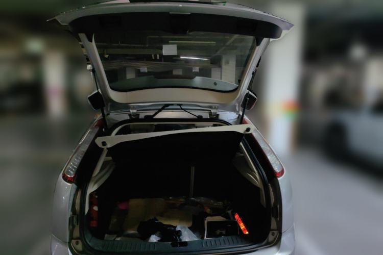 Used Ford Focus 2013 Hatchback Classic 1.8L Automatic Fashion Edition Trunk
