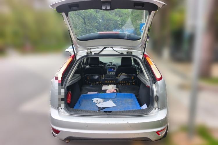 Used Ford Focus 2013 Hatchback Classic 1.8L Manual Base Model Trunk